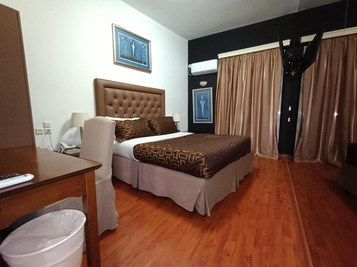 Queens Leriotis Hotel Piræus Eksteriør billede