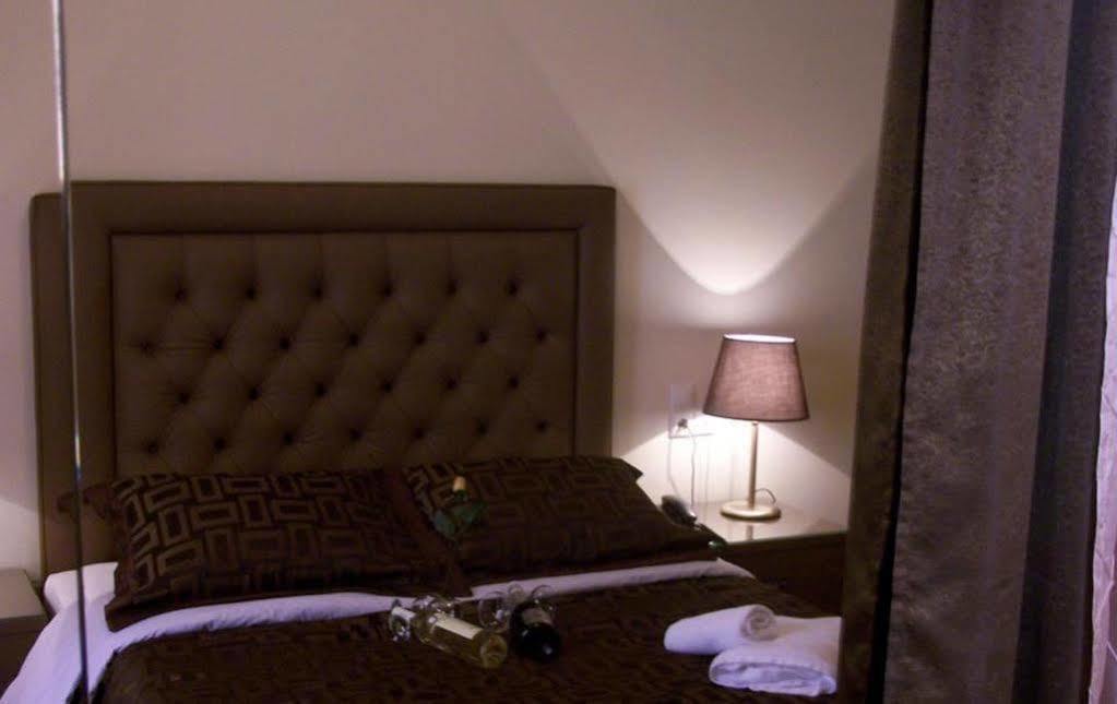 Queens Leriotis Hotel Piræus Eksteriør billede